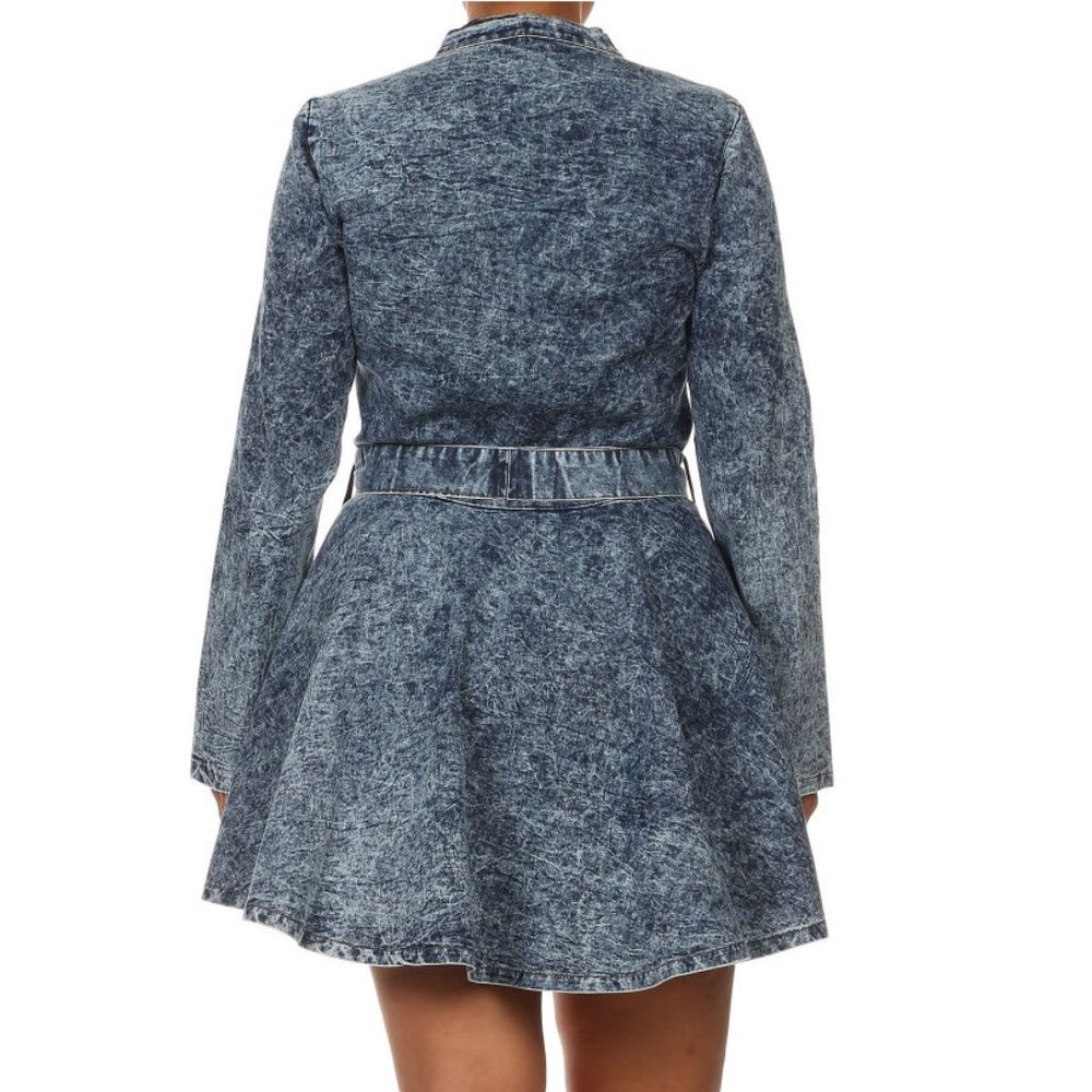 Plus Size Acid Wash Flared Skater Denim Dress - Picture 4 of 5